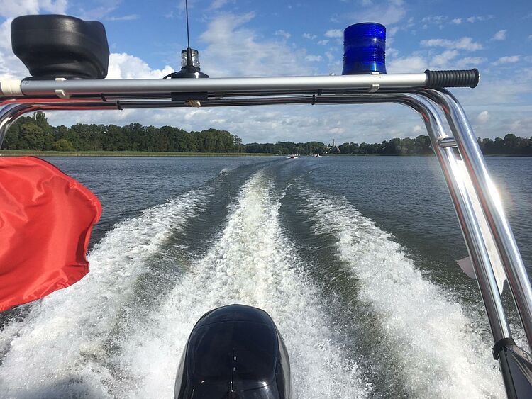 IMG-20190810-WA0020.jpg Rettungsboot in Fahrt